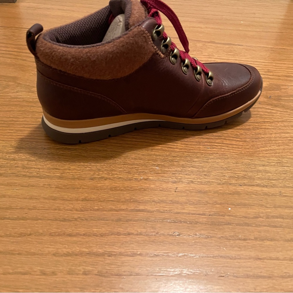Bionica boots 🥾 NWT - Picture 6 of 6